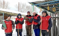 Волонтёрская акция:уборка территории от снега