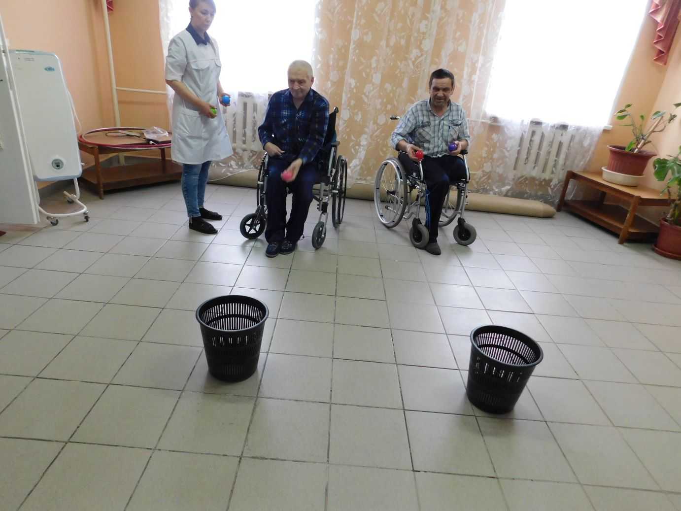 26 апреля у нас прошло спортивно-оздоровительное мероприятие с маломобильными проживающими «Нас старость дома не застанет».